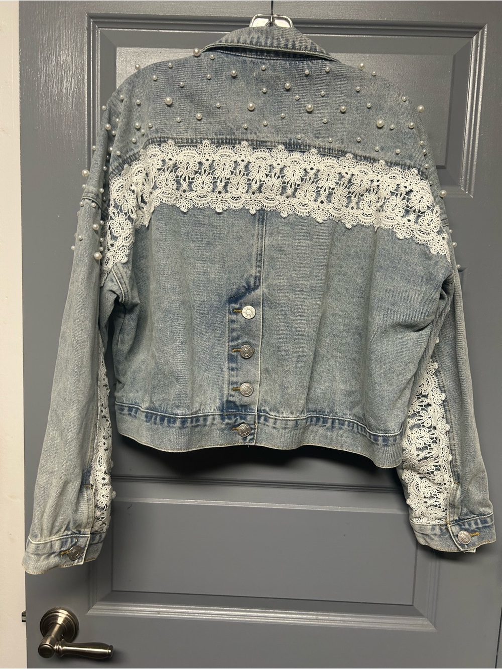 POL Pearl and lace embellished short denim jacket super cute! Size medium EUC - Picture 5 of 10